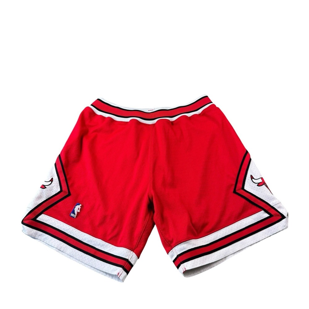 Hardwood Classics Chicago Bulls NBA Shorts 1987-88 Red White Black Large